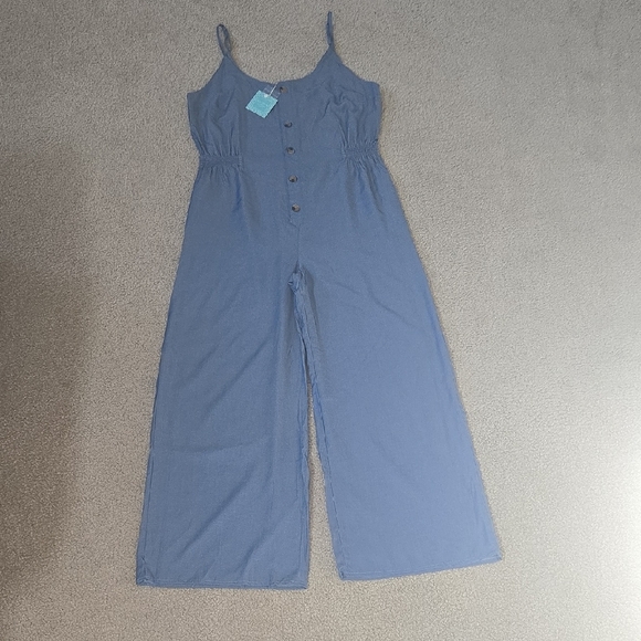 NWT Hayden Los Angeles Cropped Chambray Jumpsuit with Button Detail Size Large - Picture 3 of 12